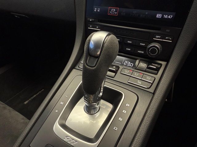 気になる箇所や、画像のリクエストなどお気軽にオートステージ堺のプレミアムカー専門スタッフにお問い合わせください。TEL：072-224-4908