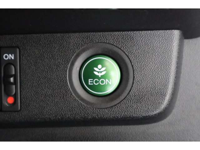 ECONスイッチの効果とあなたの運転で、クルマと力をあわせ「燃費向上＝ガソリン代の節約＝CO2 削減」のチャレンジをお楽しみください