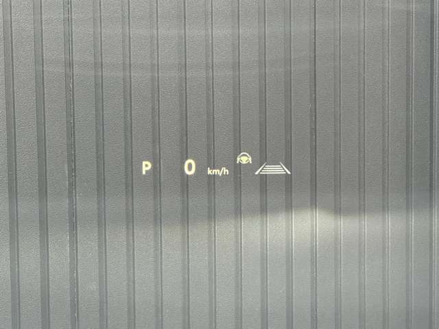 ヘッドアップディスプレイ付き☆