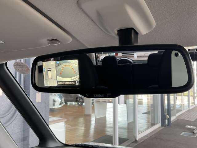 ミラー左端に映像が映ります。