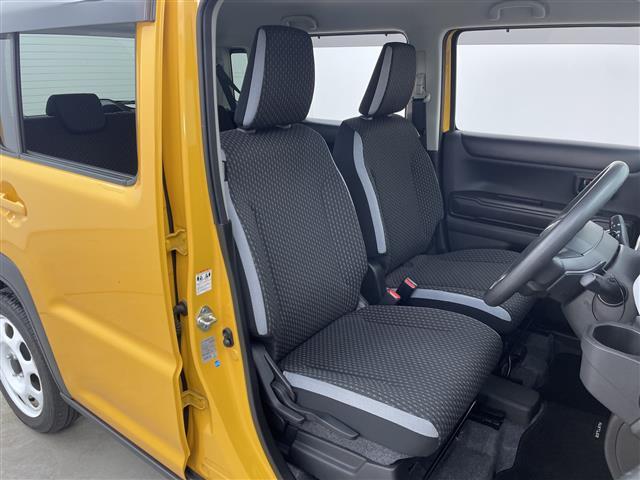 【運転席】座り心地が良いシートなので長時間の運転でも快適にお過ごしいただけます。新品のフロアマットのご注文も可能です。掲載箇所以外にご希望の写真がございましたらお気軽にお問い合わせ下さい。