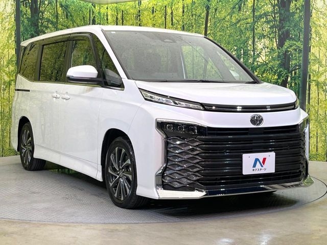 大好評のボディコーティング「弾スプラッシュコート」もご納車までに施工可能。通常のガラスコートと異なる、耐久年数6年の無機質ガラスコーティングが、ボディをキレイな状態に保ってくれます。