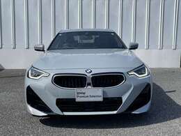 ご納車前には、BMWを熟知したメカニックによる100項目の点検・整備を行います。不具合箇所、交換時期に達している部品に関しましては、全て当社負担で交換してからのご納車となります。