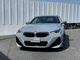 ご納車前には、BMWを熟知したメカニックによる100項目の点検・整備を行います。不具合箇所、交換時期に達している部品に関しましては、全て当社負担で交換してからのご納車となります。