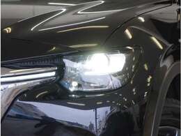 【LEDヘッドライト】省電力で長寿命の明るく運転しやすいLEDヘッドランプです。明るく照らすので暗い夜道からお客様を守ってくれます。お近くの広島マツダまでお越しください。
