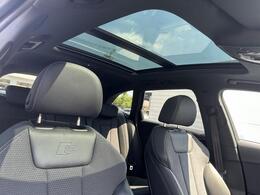 ●パノラマサンルーフ『高級車の代名詞サンルーフ。室内が開放感ある空間となりお子様にも人気の装備となっております。』