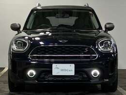 外装色はエニグマティックブラック。