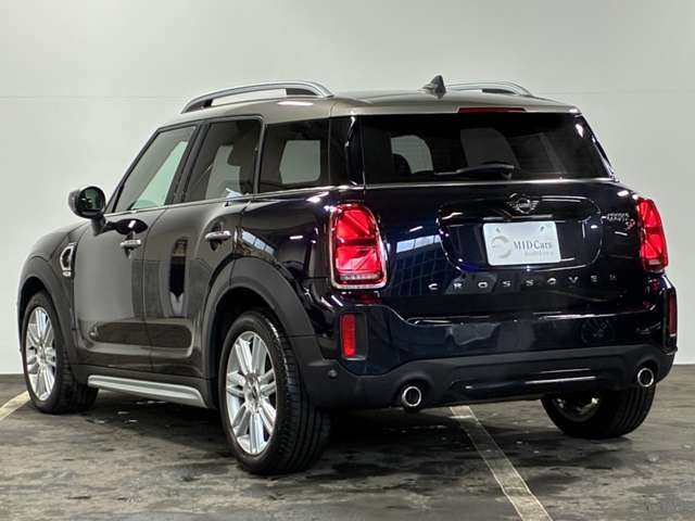 当店から日本全国、ご納車させて頂いております。遠方からご購入されるお客様の不安を取り除けるよう、経験豊富なスタッフが丁寧に対応させて戴きます。