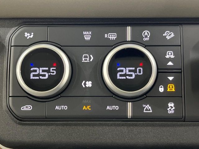 ◆電子制御エアサスペンション『電子制御エアサスペンションを装備しています。乗り降りの際に自動でアクセスモードに変更されます。乗り降りの利便性の高さは勿論、走行中の乗り心地の良さも是非ご体感ください。』