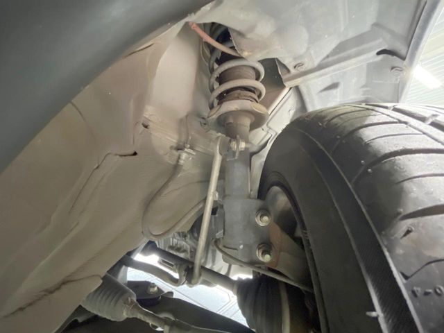 下回りがきれいなうちに、防錆加工の施工がオススメ。降雪地域はもちろん、沿岸部にお住いの方や、趣味でマリン・ウィンタースポーツをされる方にご好評いただいております。