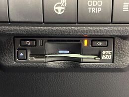 【ETC】高速道路の料金所をストレスなく通過！話題のスポットやサービスエリアに多い「スマートIC」利用時は必須のアイテムです。当店でセットアップを実施、ご納車当日からすぐにご利用いただけます！