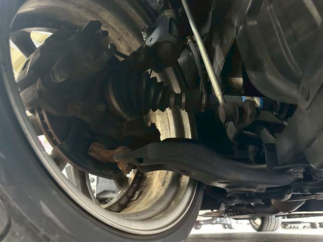 【関東・関西方面より直入庫】多数！北陸・東北地方にて使用している車両に比べ、「下廻りの錆」「走行距離」は段違い！高品質に自信あり♪もちろん『下廻りコーティング』も取扱い♪