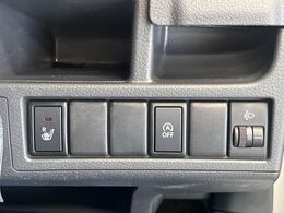 【運転席シートヒーター】運転席にはシートヒーターを装備。季節を問わず快適にドライブできます。