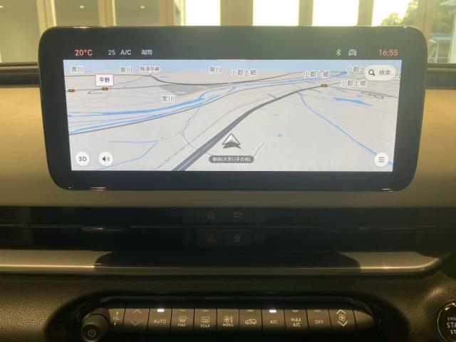 10.25インチタッチパネルモニター付Uconnect