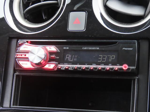 CD・ラジオの社外デッキを装備してます！各種ナビのご用意もオプションでご用意しておりますので、何なりとお申し付けください(^^♪