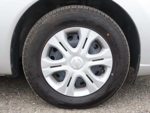 純正のホイールカバーを履いてます！