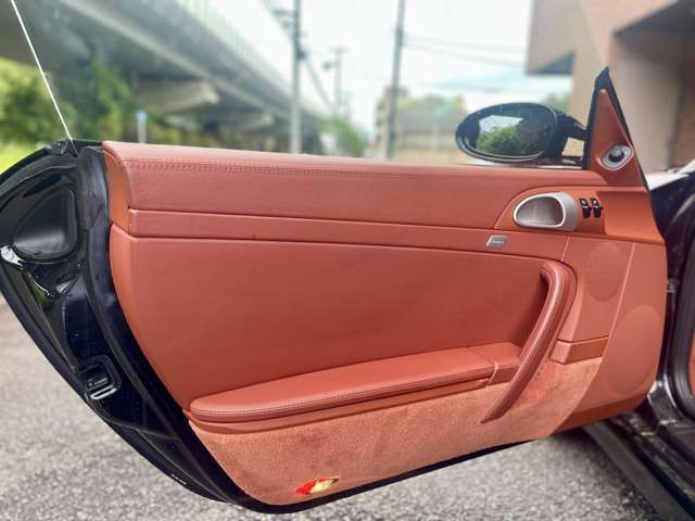 ドアインナーのお写真です。