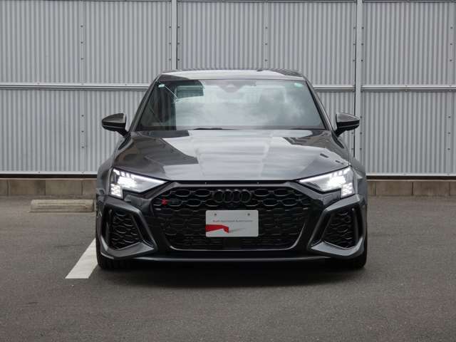 認定中古車オートローン：6回から72回の中から、毎月のご予算に合わせて自由にお選びいただく月々均等払いのプランです。ボーナス併用払いも可能です。