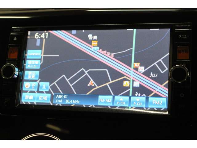 こちらのナビを装備しております。