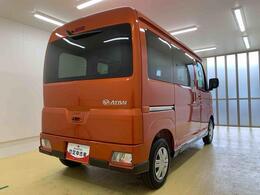 当店では車両本体価格以外に、諸費用を含めた支払総額も表示しておりますので、お客様の予算にピッタリのおクルマお選びができます。コーティングやJAFをセットにしたオトクな購入パックも好評です。