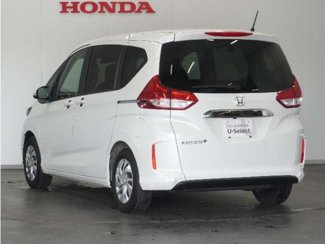認定中古車では、厳しいHonda認定基準をクリアした厳選されたHonda認定中古車のみ、取り扱っております。「ご購入前の安心」「納車後の信頼」を車両と一緒に提供しております。