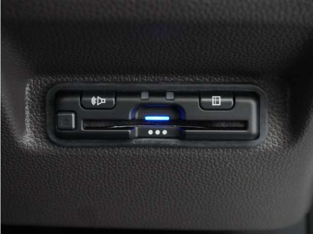 今や必需品の◆ETC車載器　装備車◆　有料道路を利用する際にスムースに通過でき、わずらわしい料金支払いから開放されます！