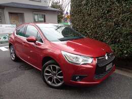日々の足だけで無くドライブや旅行がDS4を所有する事で只の移動手段ではなく、車に乗る事自体が楽しみになるフランス車、眺めていると醸し出す鏡面仕上げルージュバビロンついつい遠くへと走りたくなるDS4です