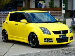 純正エアロパーツにRAYS17インチホイール装着！高評価を頂ける上質車輌で、修復歴は勿論なし！内外装綺麗に仕上がってます！お早目のお問い合わせをお勧め致します。