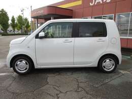 展示場には常時30台以上展示中！お探しの車がきっと見つかりますよ！