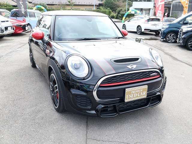ご納車までの整備も自信あります！提携の認証工場が敷地内にあるので、ご納車後のもしものトラブルにもすぐご対応可能！ご購入後も安心してカーライフをお楽しみいただけます☆困ったときはお気軽にご相談ください！