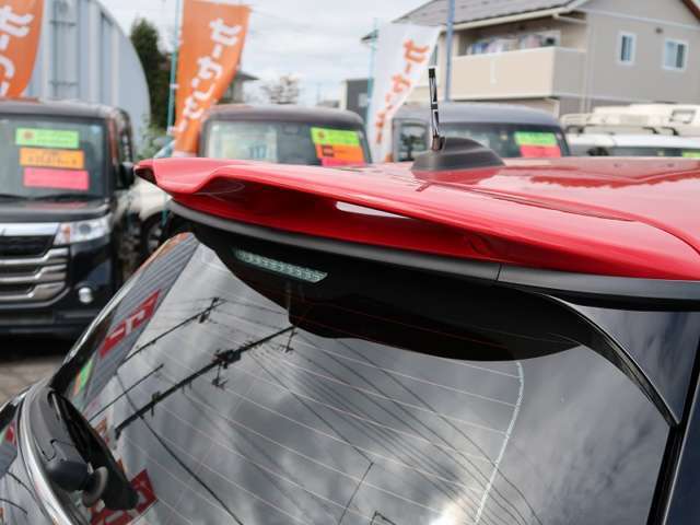 当店のこだわりは内外装クリーニング！中古車だからこそこだわりのクリーニング！内装も外装もピカッ☆ピカッ☆仕上げ！優秀なスタッフが時間の限りクリーニング！楽しい納車日を迎えて頂ける様精一杯頑張ります！！