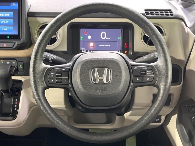 【ステアリングスイッチ】運転中、前方から目線をそらすことなく、オーディオ等の操作が可能な便利機能！安心＆快適なドライブを演出してくれます♪