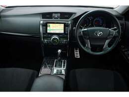 年式を感じさせない無い内装で御座います！マークxならではなシンプルな内装に仕上がっております！！