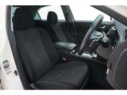 年式を感じさせない無い内装で御座います！マークxならではなシンプルな内装に仕上がっております！！