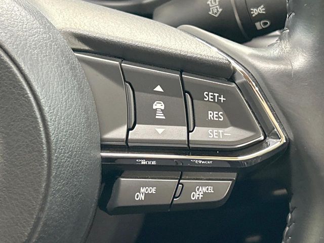 【マツダ・レーダークルーズコントロール】高速道路での長距離走行が楽に！自動で速度を保つクルーズコントロールが、衝突軽減システムと連携し、前方の車両を感知して車間を保つように速度調節してくれます！！