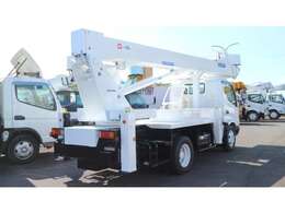 高所作業車をはじめ、数々の車両（大型ダンプ・大型トラック・小型トラック・大型バス・小型バス・クレーン車）など幅広く扱っておりますので是非一度ご来店下さい。