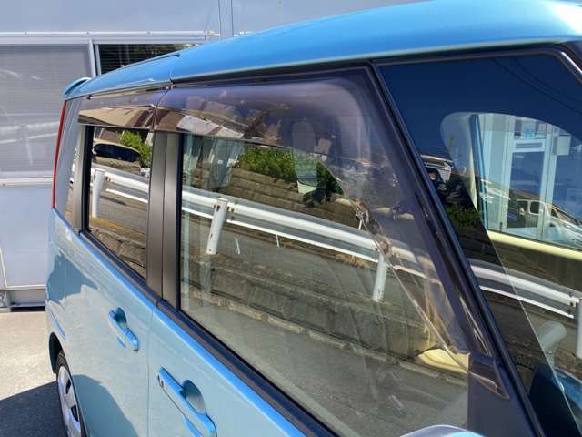 ドアバイザー