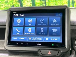 【純正8型ディスプレイオーディオ】お手持ちのスマートフォンとの連携で、ナビや音楽再生など各種アプリを使用可能。スマホに近い感覚でお使いいただけます♪