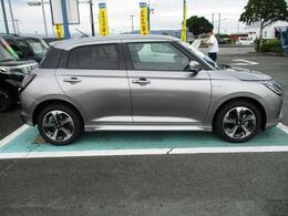 定休日は毎週火曜日、第2・第3水曜日（一部店舗は、毎週火・水曜日が定休日）です。定休日中のお問い合わせにつきましては、翌営業日以降のご返信となりますため、ご了承くださいませ。