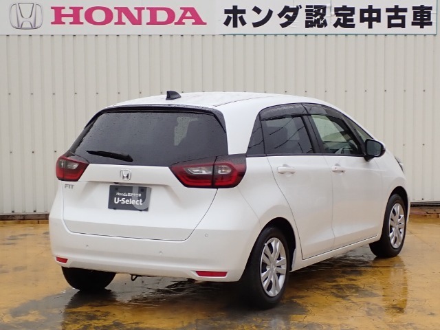 ◆リアは【プライバシーガラス】となっております。プライバシーの確保と見た目の良さはもちろんの事、太陽光を防ぐのでエアコンの効きも良くなります。エアコンの効きが良くなるので、燃費の向上にもつながります。