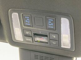 【両側パワースライドドア】スマートキーや運転席のスイッチで後席両側スライドドアの開閉が可能♪電動だから力を入れてドアを開ける必要が無く、小さなお子様でも簡単に開け閉めでき快適です♪