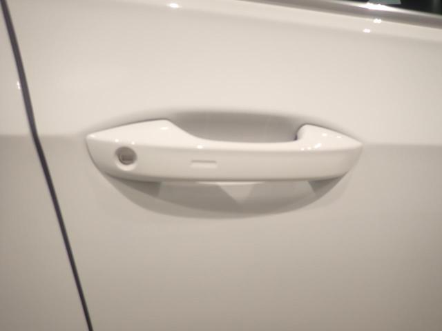 ”Keyless Access”によって、ドアハンドルに手をかけるだけでドアロックが解除できます！
