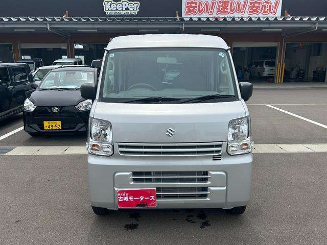 在庫数は約800台！！ 年間販売台数は約4000台！！ 大量販売・大量仕入で1台あたりのコストを削減しています！！