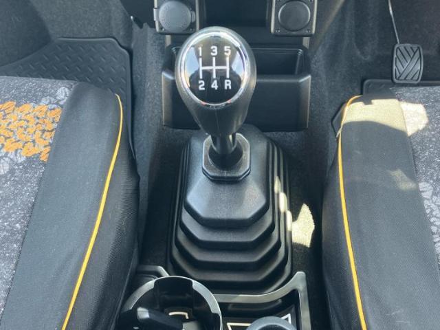 お車に合わせて無料保証以外にも、保証範囲、期間、距離を拡充させた有料保証もご用意しております！中古車の購入が初めてで不安・・・というお客様もご安心ください！