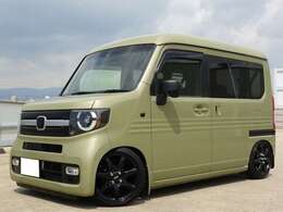 Panasonic製のストラーダフルセグナビにドラレコ＆ETCにオプションの前後コーナーセンサーも装備で快適装仕様でふかふかソファーベット付きの車中泊カスタムです★