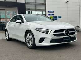 人間工学に基づき、機能面を最優先して作られているデザインですので流行り廃りがなく飽きが来ないデザインがメルセデスベンツの真骨頂となっております。末長くご愛用頂けます。