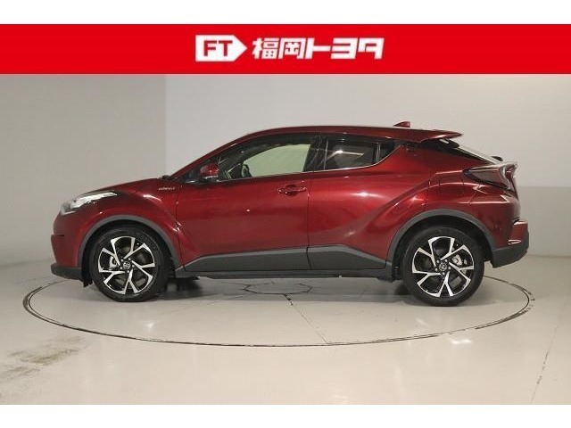 トヨタ認定中古車、評価3.5。キズ、へこみは若干ありますが、比較的良好な状態です。