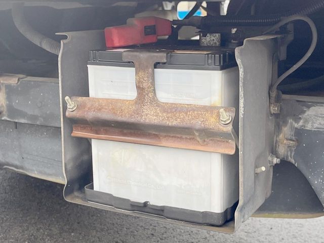 親切・丁寧な専門メカニックスタッフが応対！・車検・点検整備・事故等の修理などアフターサービスも安心。お車のカスタマイズもネクステージのサービススタッフまでご相談ください！