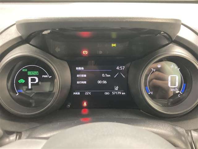 一目で今出ている速度が分かるデジタルメーターを採用しており、うっかりのスピード超過も減りますよ