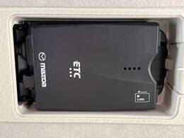 【ETC】高速道路の料金所をストレスなく通過！話題のスポットやサービスエリアに多い「スマートIC」利用時は必須のアイテムです。当店でセットアップを実施、ご納車当日からすぐにご利用いただけます！